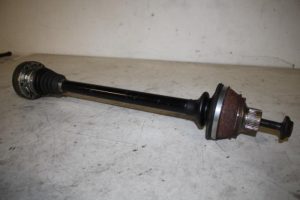 17823227 – 8K0501203K – Aandrijfas links-achter