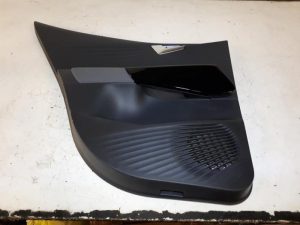 19947879 – 10A867211HXFM – Türverkleidung 4-türig links hinten
