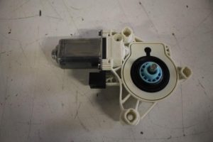 17829594 – 4K0959802 – Door window motor