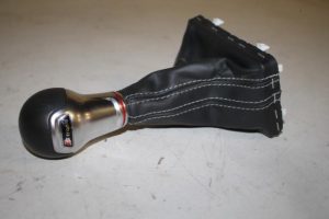 17819934 – 8V2713139NJAJ – Versnellingspook