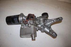 17826018 – 06J903143AK – Dynamostütze oben