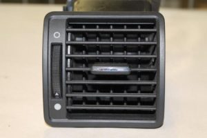 17786206 – 4D0820902EE54 – Luchtrooster Dashboard