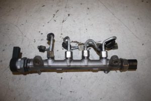 17825111 – 04L130089B – Kraftstoffverteiler