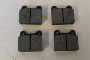 17789965 – 861698151A – Remblok voor