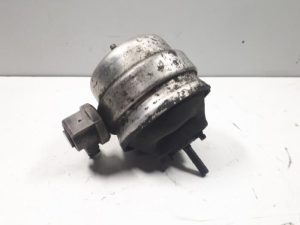 18157010 – 8E0199379AB – Motorsteun