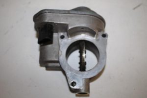 17802943 – 057128063 – Drosselklappengehäuse