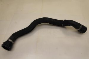 17794962 – 8K0121101M – Radiator hose