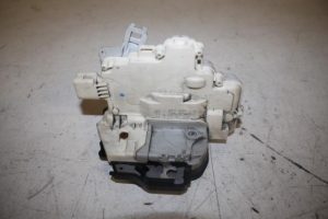 17809191 – 8E2837015AA – Türschlossmechanik 4-türig links vorne
