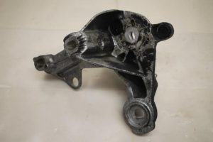 17800304 – 4F0199351AJ – Motorsteun