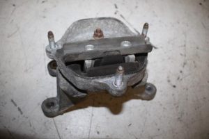17813226 – 8K0399115T – Gearbox mount