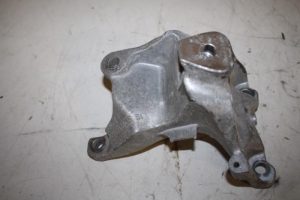 17832051 – 4H0199307AK – Motorsteun