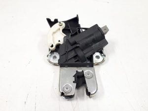 21162370 – 4F5827505D – Tailgate lock mechanism
