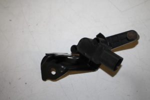 17827002 – 8K0941285P – Xenon hoogteregelaar