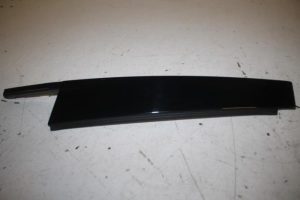 17810143 – 4H08399025FQ – B-stijl sierlijst exterieur