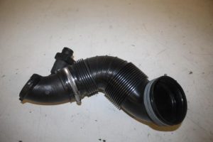 17824179 – 1K0129654BC – Air intake hose