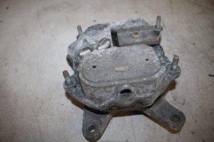 17814702 – 4M0399153L – Versnellingsbak Steun