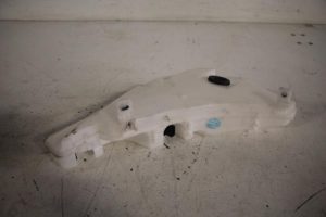 17810296 – 4G8955451F – Ruitensproeiertank voor
