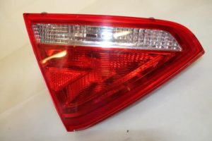 17793044 – 8T0945093 – Achterlicht links