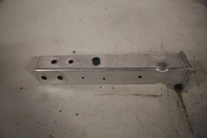 17832054 – 4H0806063H – Chassis bar, front