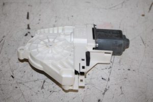 17811058 – 8K0959812A – Door window motor