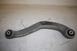 17812969 – 8K0505323H – Draagarm boven links-achter