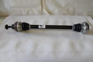 17792999 – 8K0501203M – Aandrijfas links-achter