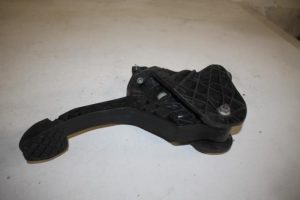 17830506 – 1K1721059CH – Koppelingspedaal