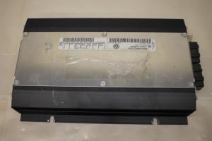 17800096 – 3C0035456K – Radioverstärker