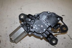 17816563 – 5K6955711B – Ruitenwissermotor achter