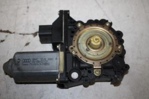 17824624 – 8N7959802A – Raammotor Portier