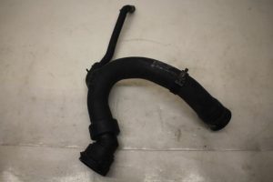 17796385 – 8D0121101S – Radiator hose