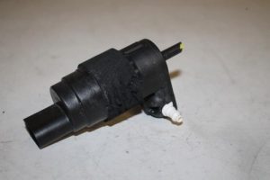 17828104 – 8K9955647 – Ruitensproeierpomp voor