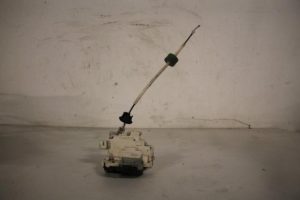 17825801 – 4F2837015 – Türschlossmechanik 4-türig links vorne