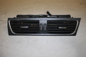 17824203 – 8T2820951CWVF – Luftgitter Armaturenbrett