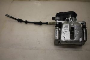 17795938 – 8K0615404C – Remklauw (Tang) rechts-achter