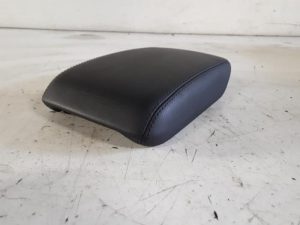 19090021 – 8K0864207G38M – Armleuning