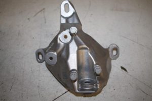 17811614 – 4M0399113B – Versnellingsbak Steun