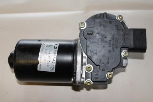 17786538 – 4B8955113A – Front wiper motor