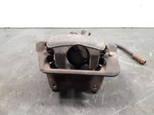 18794797 – 8E0615424H – Remklauw (Tang) rechts-achter