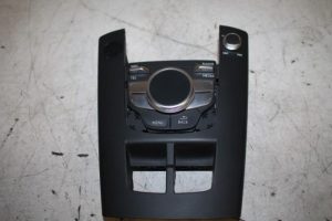 17814757 – 8V0919614J – Regeleinheit Multi Media