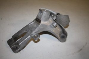 17828260 – 4G0199308E – Motorsteun