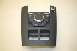 17801206 – 8V0919614B – Regeleinheit Multi Media