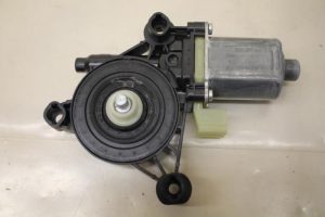 17798579 – 5Q0959801B – Fenstermotor Tür