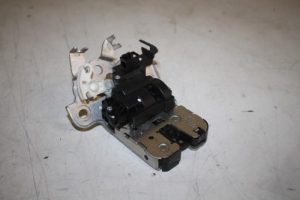 17830195 – 8R0827505 – Schließmechanik Heckklappe