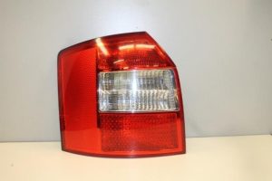 17829027 – 8E9945095 – Rücklicht links