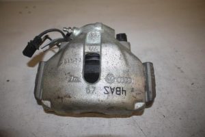 17806783 – 8E0615123A – Remklauw (Tang) links-voor