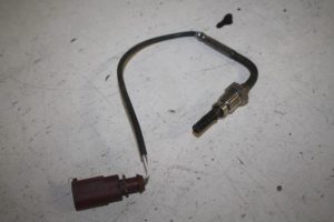 17806503 – 05A906088 – Exhaust heat sensor