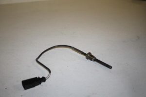 17817540 – 03L906088D – Exhaust heat sensor
