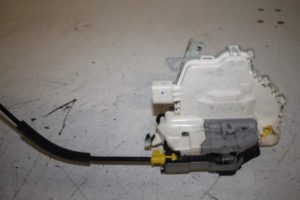 17815009 – 8J1837015C – Türschlossmechanik 4-türig links vorne
