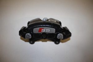 17817920 – 8T0615123C – Remklauw (Tang) links-voor